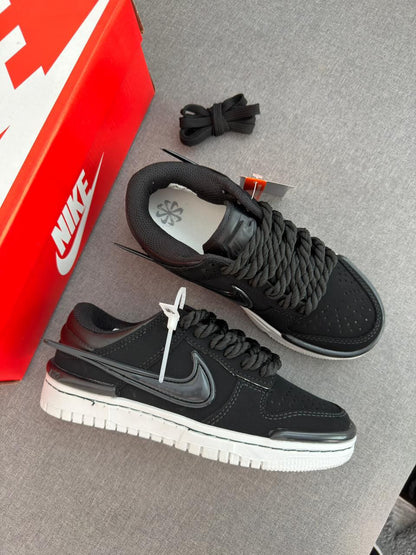 Dunk low twist preto camurça