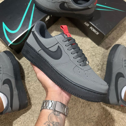Nike Air Force - Cinza Preto