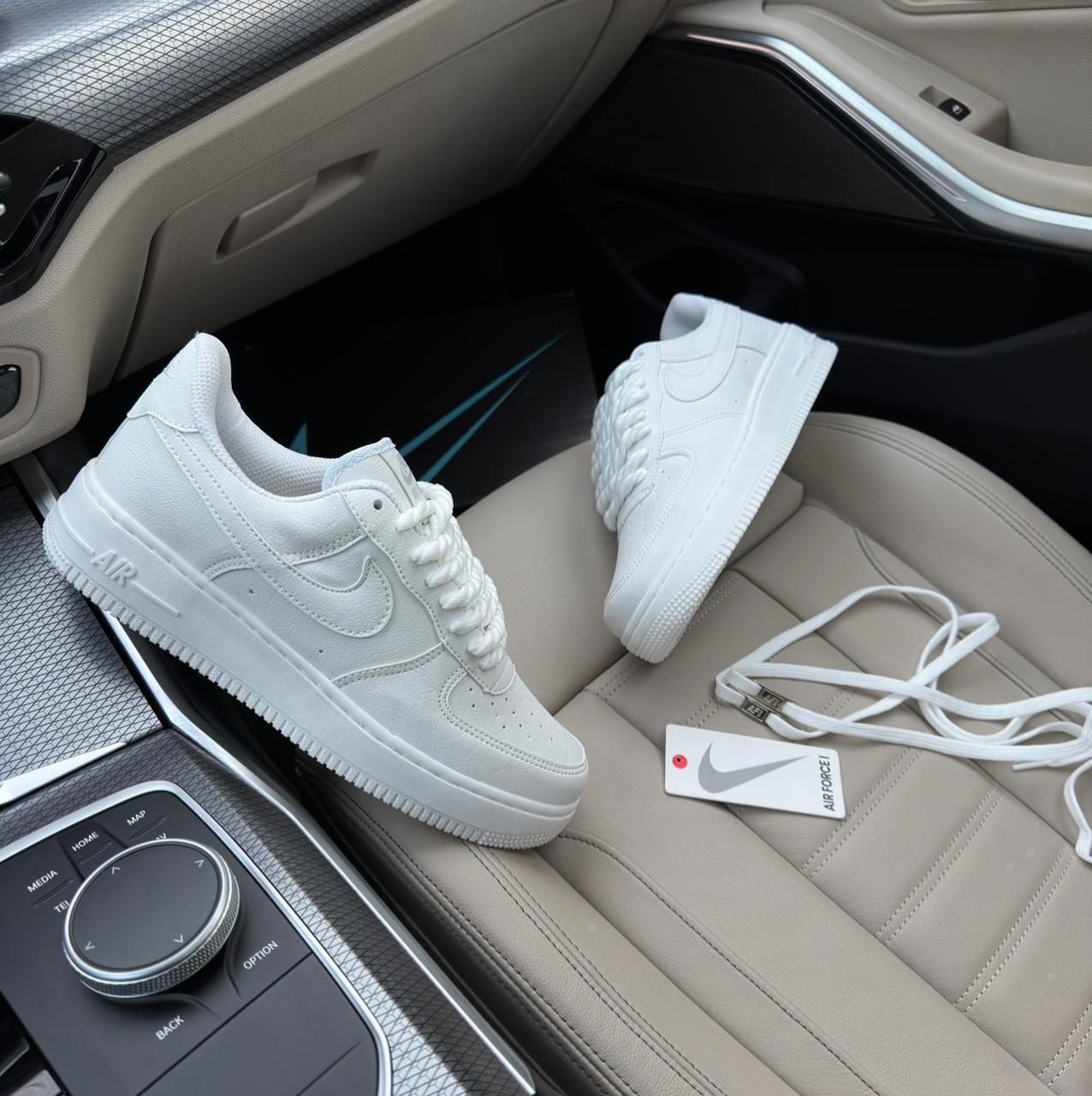 NIKE AIR FORCE CORDA - Branco
