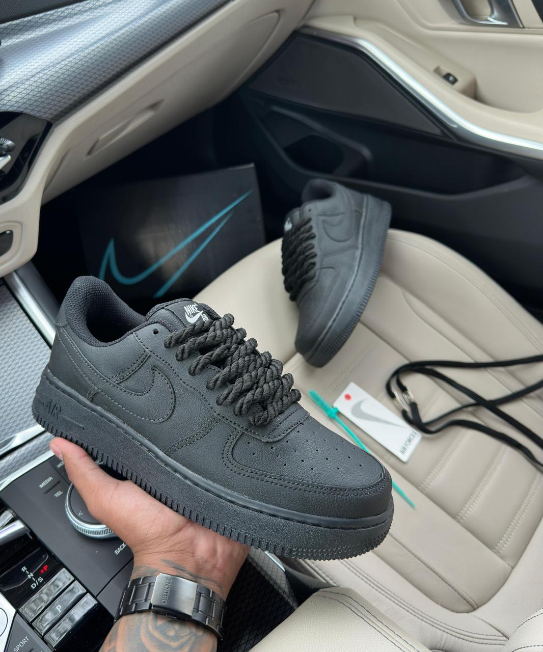 NIKE AIR FORCE CORDA - Branco