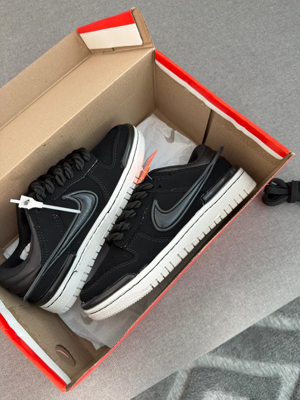 Dunk low twist preto camurça